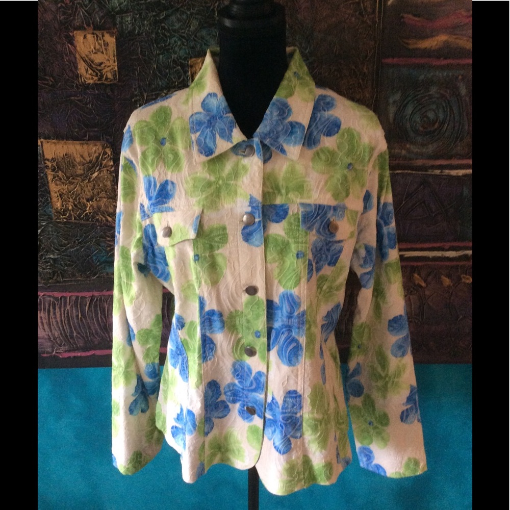 Floral patterned jacket with textured design
